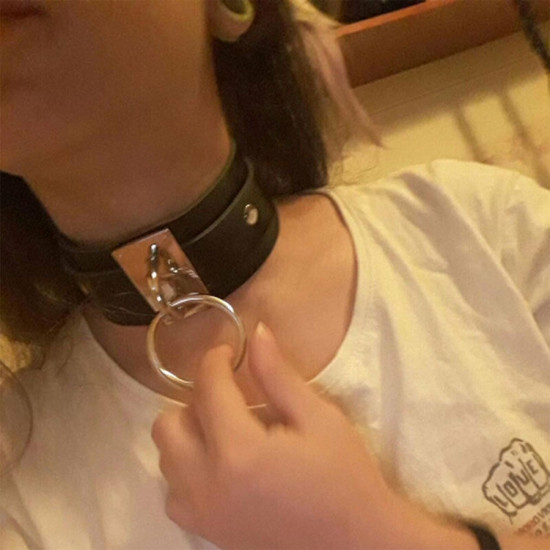 Кожен чокър с халка